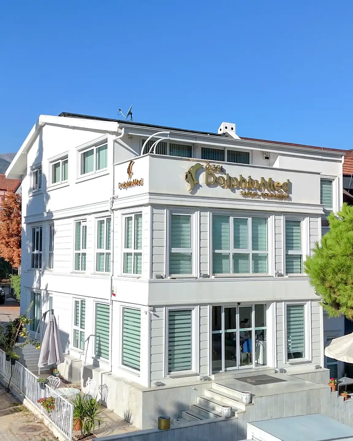 Denizli saç ekimi sağlık turizmi kapsamında uluslararası standartlarda uzman doktor denetimli klinik protokolleri.