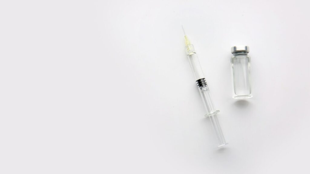 Botoks Yan Etkileri Var mı — DolphinMed Polikliniği Denizli hekim kontrolünde botoks görseli.