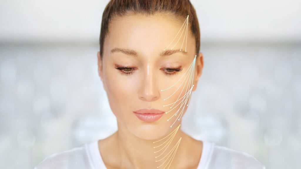 Sivi Yuz Germe Liquid Facelift — DolphinMed Polikliniği Denizli hekim kontrolünde medikal estetik görseli.