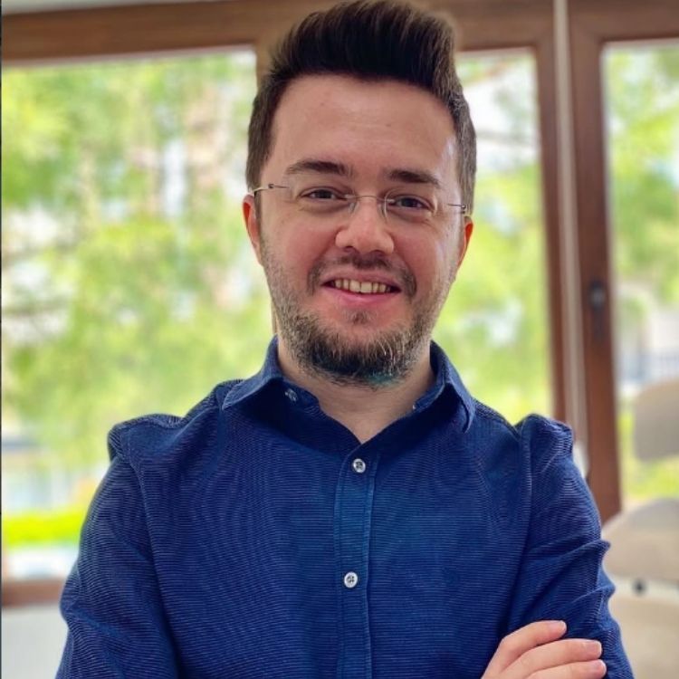 Dr. Burak Kaymak — DolphinMed Polikliniği