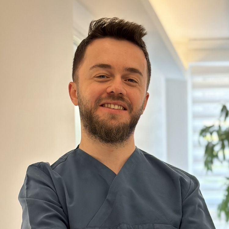 Dr. Burak Kaymak — DolphinMed Sağlık Polikliniği